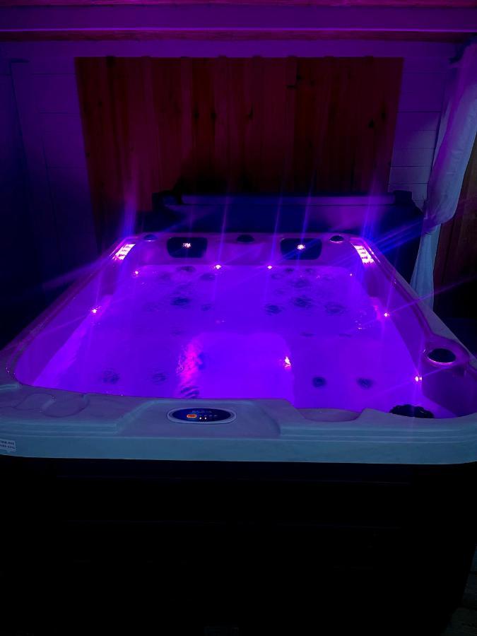 Holiday home Maison A Avec Piscine Et Jacuzzi Biscarrosse